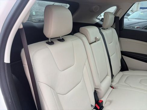Used 2022 Ford Edge Titanium AWD/4WD image 29