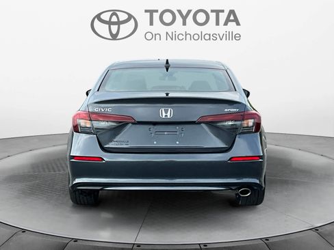 Used 2025 Honda Civic Sport image 4