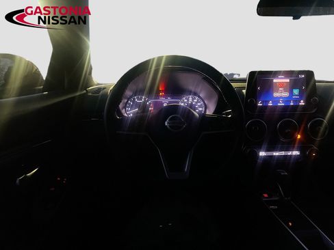 Used 2020 Nissan Sentra SV image 29