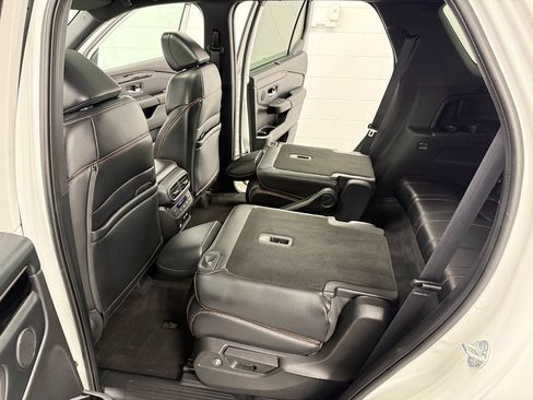 Used 2023 Honda Pilot TrailSport image 16