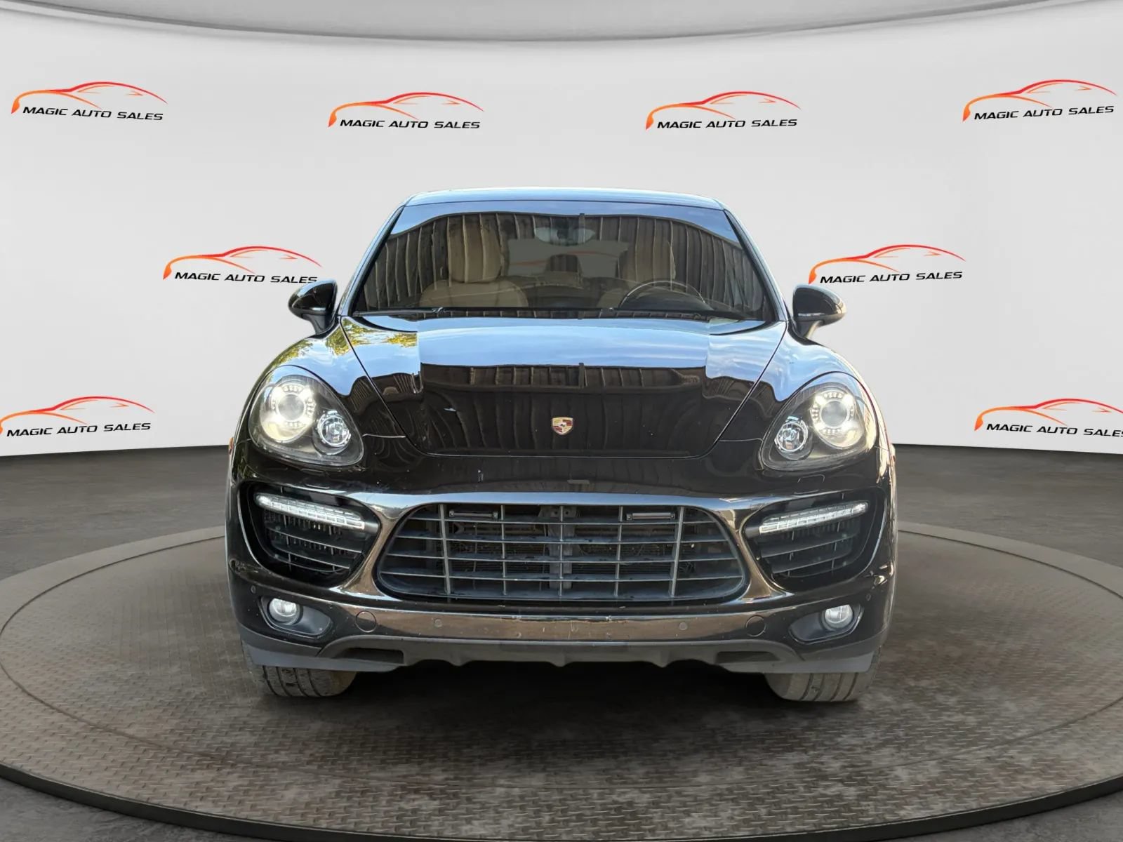 Used 2013 Porsche Cayenne Turbo AWD/4WD image 3