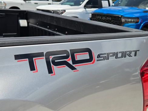 Used 2017 Toyota Tacoma TRD Sport w/ Tow Package RWD image 13
