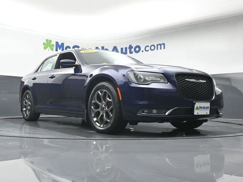 Used 2017 Chrysler 300 S image 25