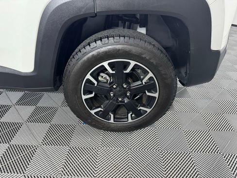 Used 2023 Jeep Renegade Trailhawk w/ Trailhawk Elite Group image 33