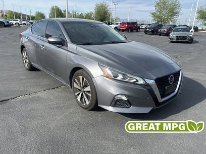 Used 2022 Nissan Altima 2.5 SV