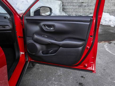 Used 2025 Honda HR-V Sport image 14