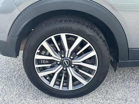 Used 2024 Nissan Kicks SR FWD image 17