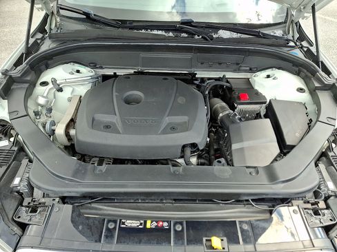 Used 2021 Volvo XC60 T5 Inscription w/ Advanced Package image 28