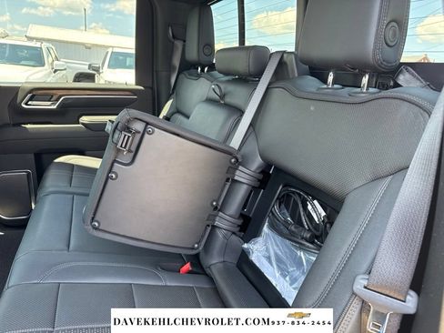 Used 2025 Chevrolet Silverado 3500 High Country w/ High Country Premium Package AWD/4WD image 22