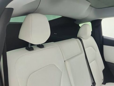 Used 2026 Tesla Model Y Long Range image 23