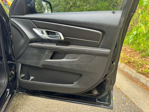 Used 2017 GMC Terrain SLE FWD image 11