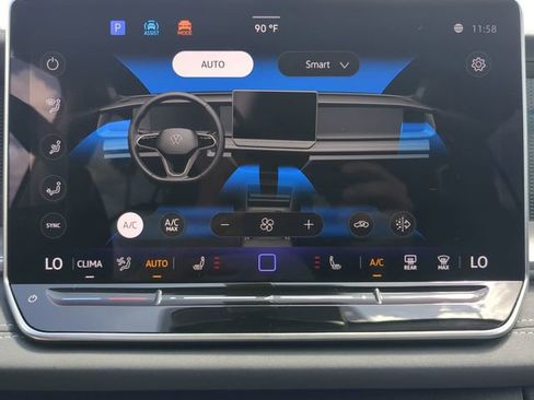 Certified 2025 Volkswagen Tiguan SE AWD/4WD image 21