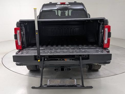 Certified 2025 Ford F250 Platinum AWD/4WD image 9