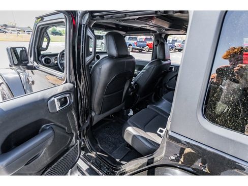 Used 2023 Jeep Wrangler Unlimited Sport image 24