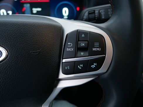 Used 2025 Ford Explorer Active image 29