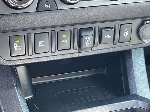 Used 2023 Toyota Tacoma TRD Sport w/ Advanced Technology Package AWD/4WD image 14