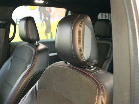 Used 2019 Ford Explorer XLT w/ XLT Sport Appearance Package image 19