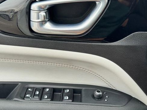 Used 2024 Jeep Compass Limited image 29