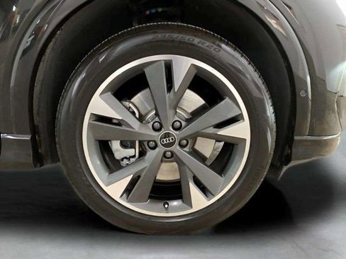 Used 2024 Audi Q4 e-tron Premium Plus w/ Premium Plus image 93