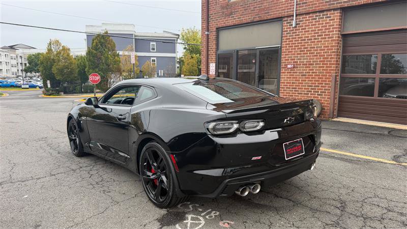 Used 2020 Chevrolet Camaro SS RWD image 12
