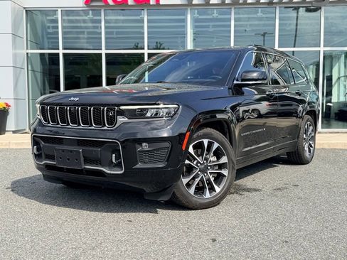 Used 2022 Jeep Grand Cherokee L Overland w/ Advanced Protech Group III AWD/4WD image 2