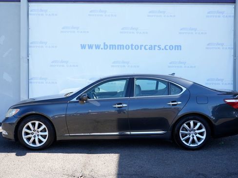 Used 2007 Lexus LS 460 RWD image 8
