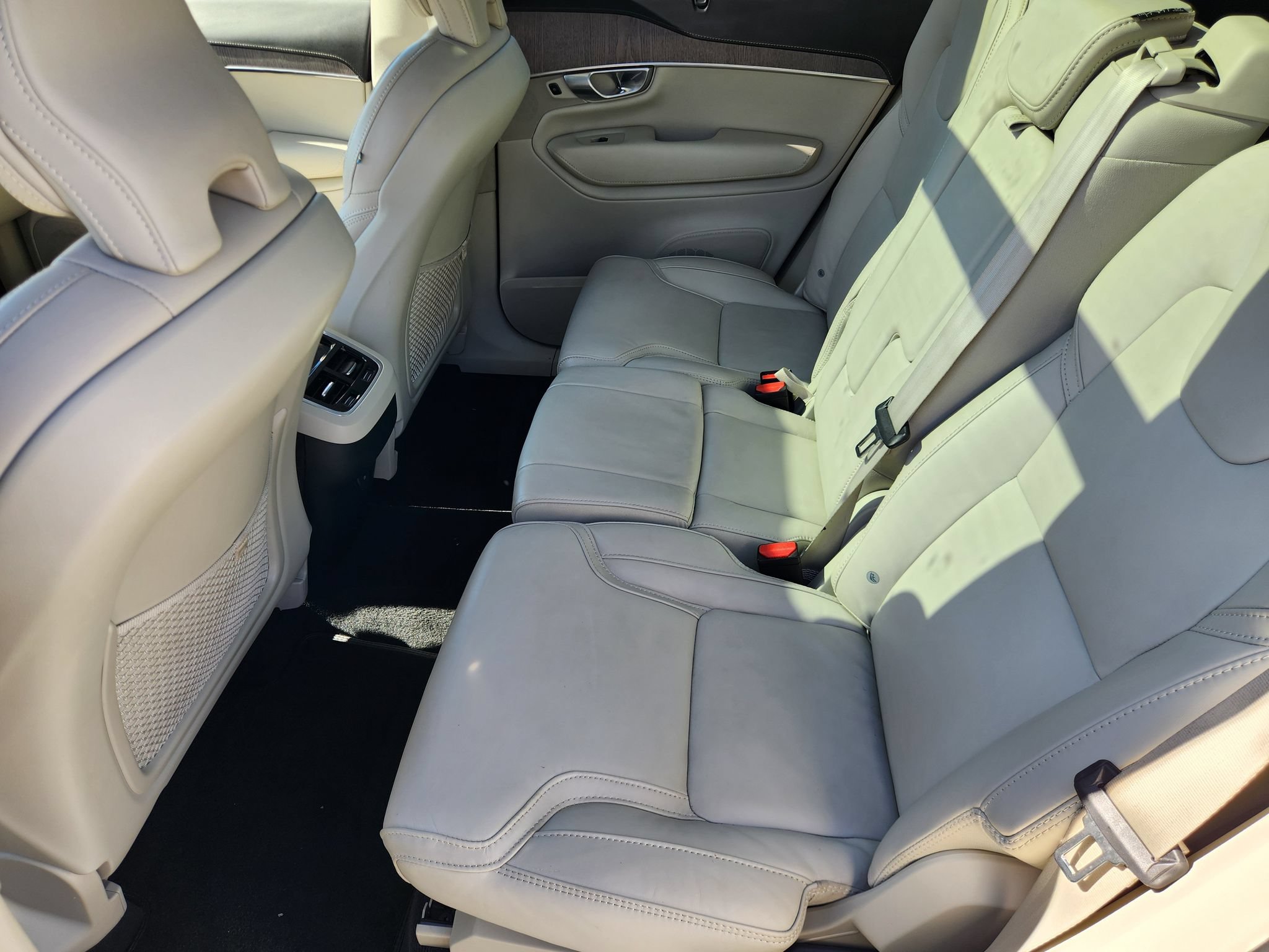Used 2024 Volvo XC90 B6 Ultimate AWD/4WD image 11