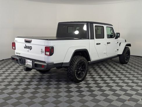 Used 2021 Jeep Gladiator Sport image 5