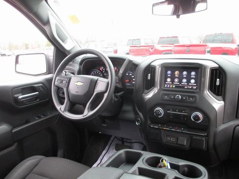 Certified 2024 Chevrolet Silverado 1500 Custom image 19