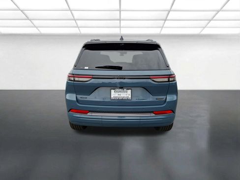 New 2026 Jeep Grand Cherokee Summit AWD/4WD image 4