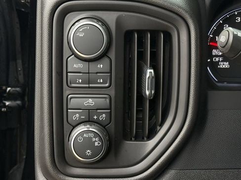 Used 2022 Chevrolet Silverado 1500 Custom Trail Boss AWD/4WD image 22