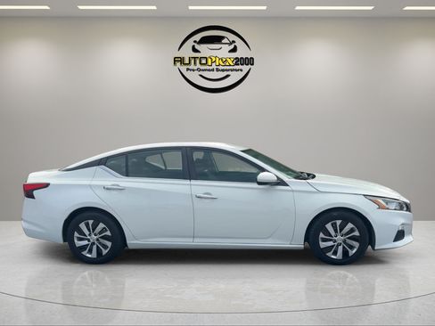 Used 2020 Nissan Altima 2.5 S FWD image 8