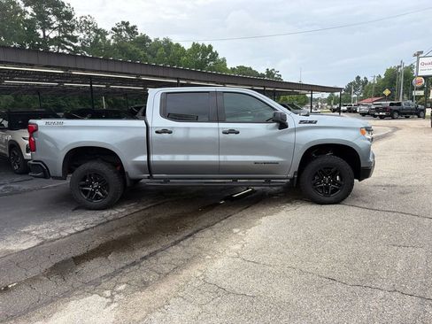 Used 2024 Chevrolet Silverado 1500 LT Trail Boss w/ Convenience Package II AWD/4WD image 5