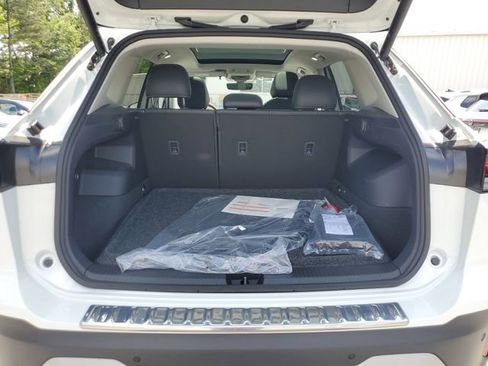 New 2026 Volkswagen Tiguan SE FWD image 8