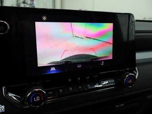 Used 2024 Chevrolet Colorado LT w/ LT Convenience Package image 23