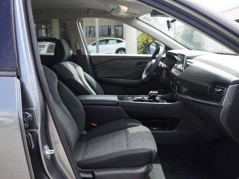 Used 2021 Nissan Rogue S FWD image 21