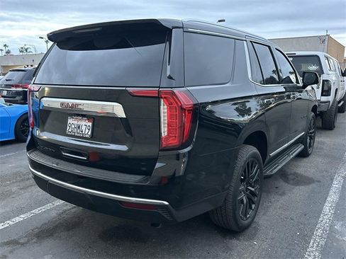 Used 2023 GMC Yukon SLT w/ SLT Luxury Package image 4