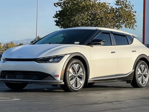 Used 2023 Kia EV6 Light image 8