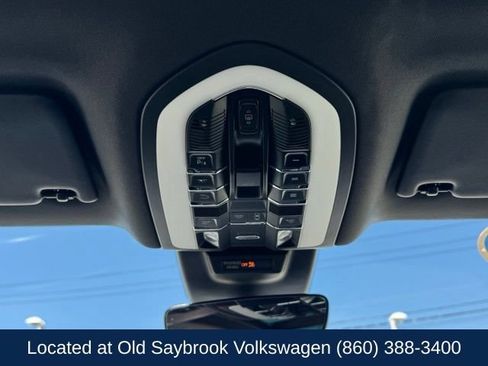 Used 2023 Porsche Macan AWD/4WD image 18