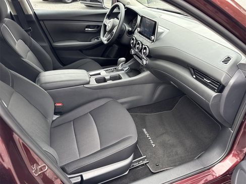 Used 2025 Nissan Sentra SV image 29