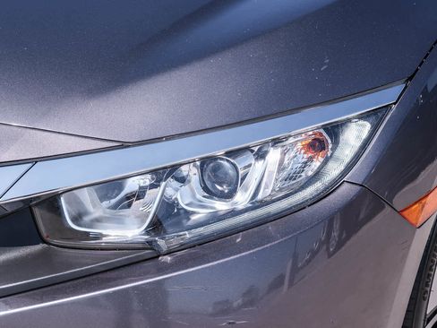 Used 2018 Honda Civic EX-T image 12
