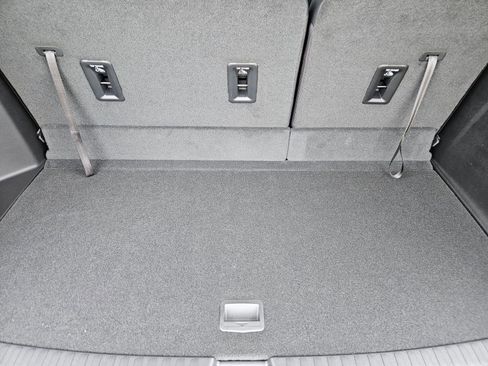 New 2026 Chevrolet Traverse LT FWD image 29