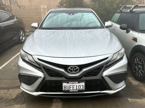 Used 2021 Toyota Camry XSE image 6