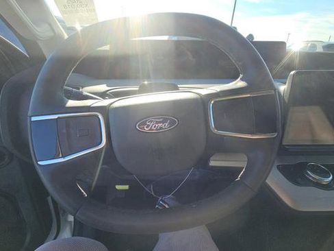 Used 2025 Ford Expedition Active AWD/4WD image 7