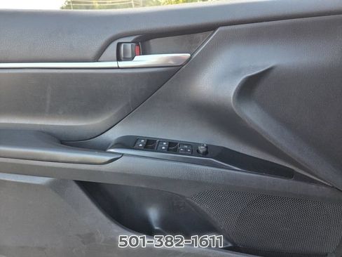 Used 2019 Toyota Camry SE w/ Convenience Package FWD image 28