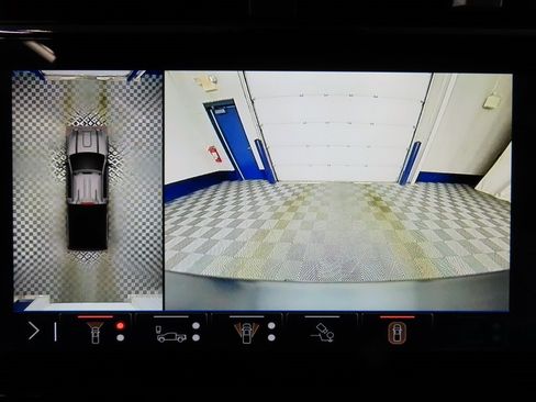 Used 2026 GMC Sierra 2500 AT4 image 15