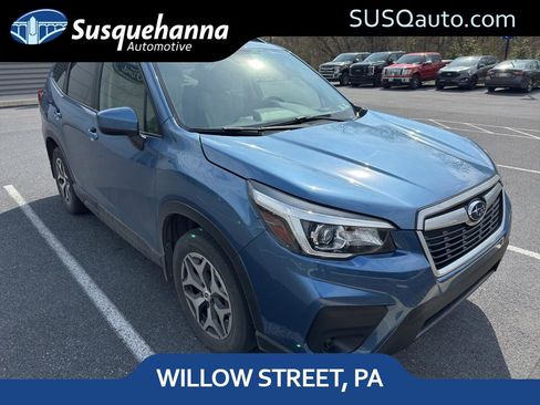 Used 2020 Subaru Forester Premium image 1