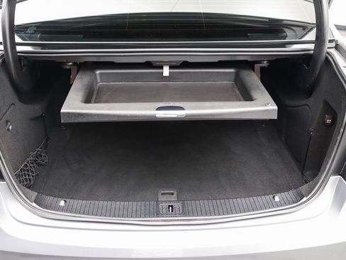 Used 2013 Mercedes-Benz E 350 Sedan image 32