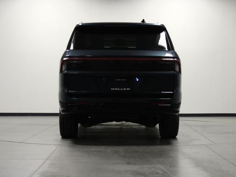 Used 2025 Lincoln Navigator L Reserve AWD/4WD image 5
