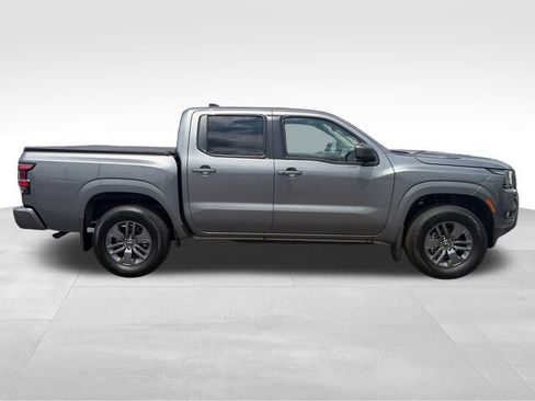 Used 2025 Nissan Frontier SV w/ SV Convenience Package AWD/4WD image 9